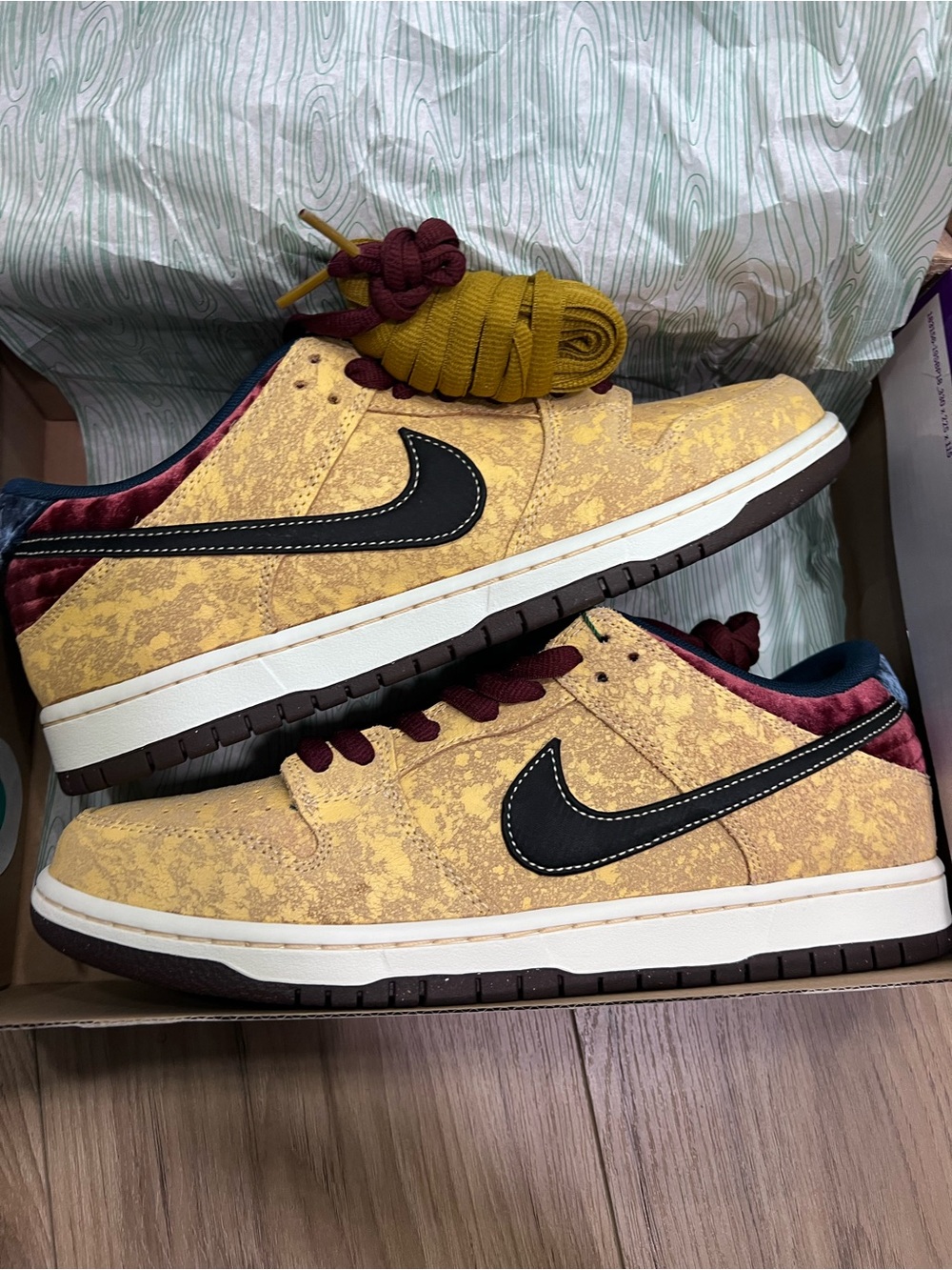 Nike SB dunk low city of cinema